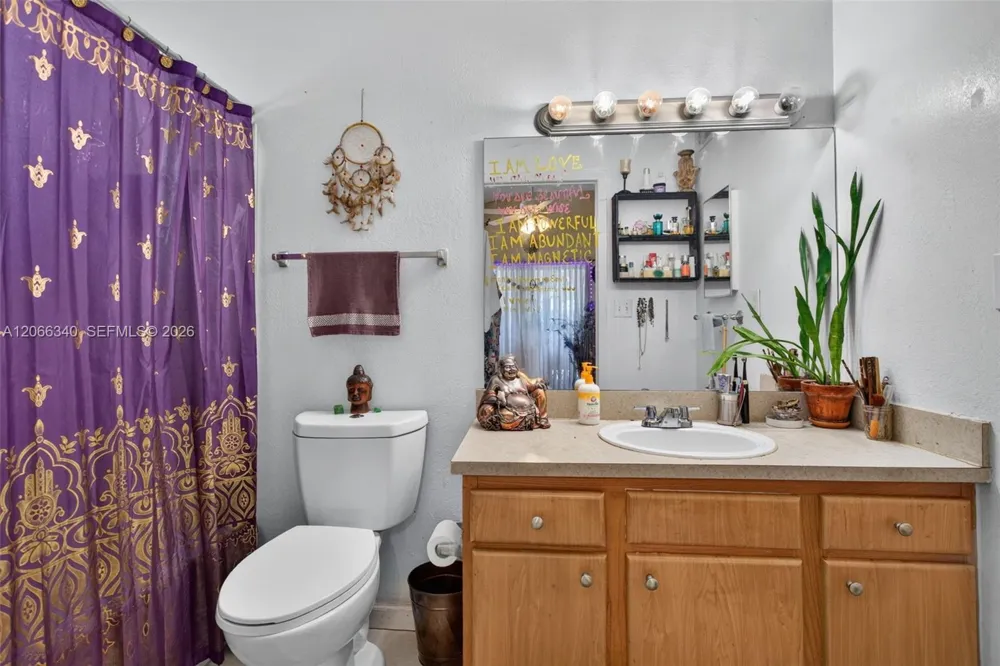 2445 SW 18th Ter #807 Fort Lauderdale, FL 33315