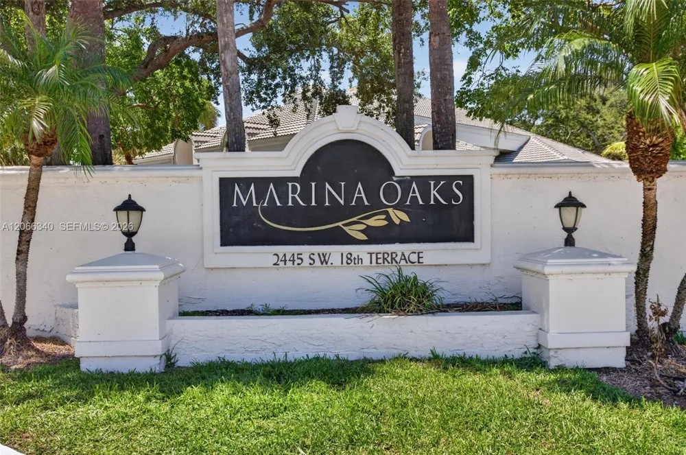 2445 SW 18th Ter #807 Fort Lauderdale, FL 33315