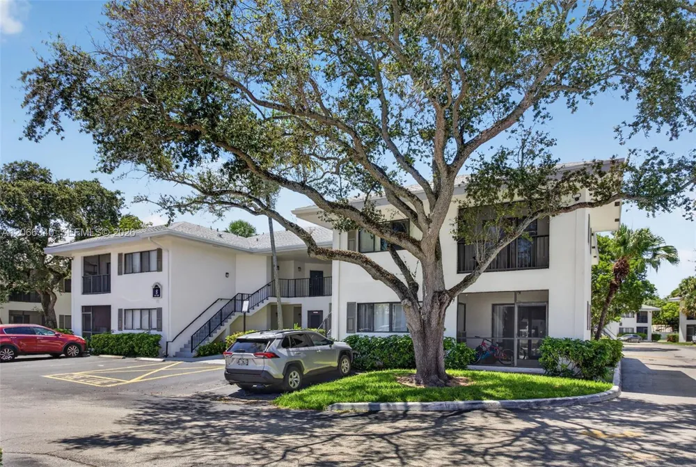 2445 SW 18th Ter #807 Fort Lauderdale, FL 33315
