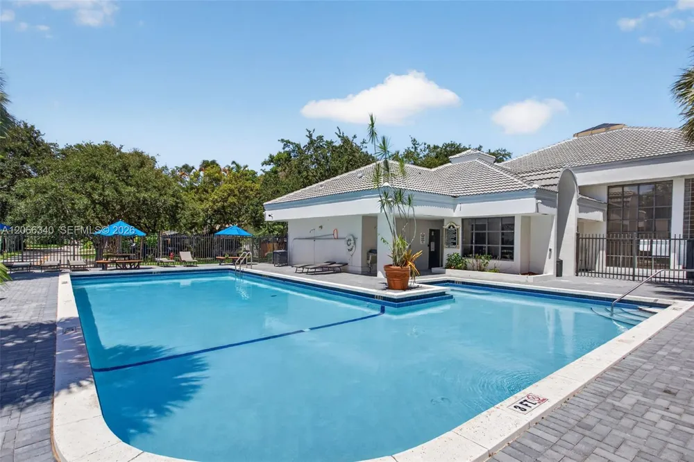 2445 SW 18th Ter #807 Fort Lauderdale, FL 33315