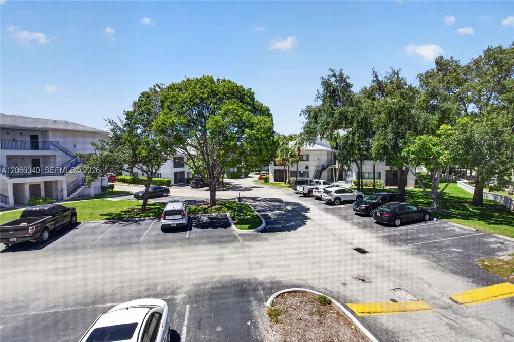 2445 SW 18th Ter #807 Fort Lauderdale, FL 33315