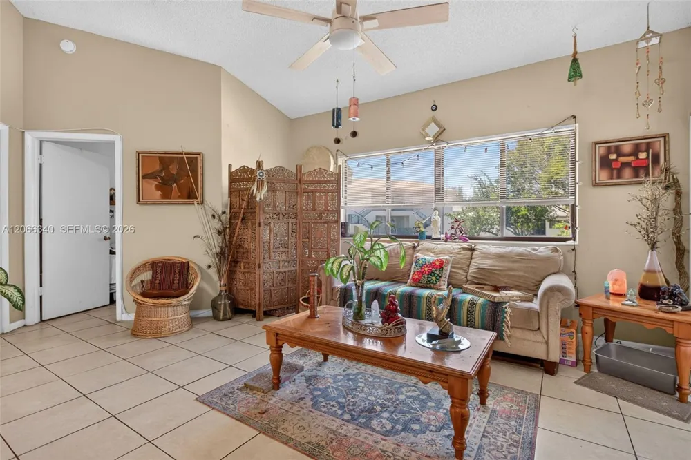 2445 SW 18th Ter #807 Fort Lauderdale, FL 33315