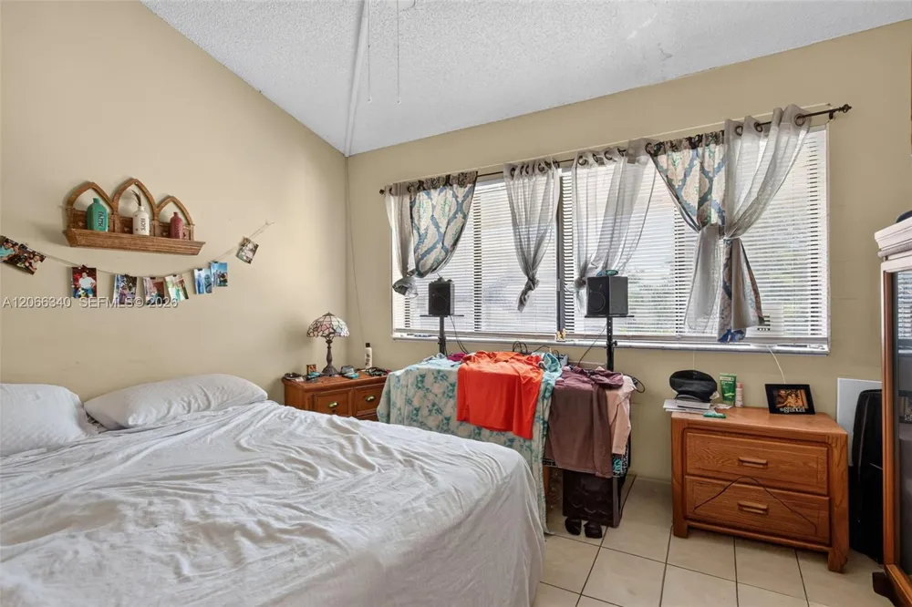 2445 SW 18th Ter #807 Fort Lauderdale, FL 33315