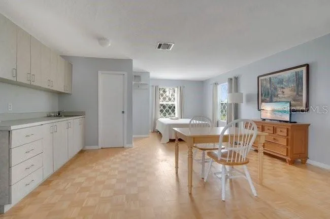 2121 DRESSAGE COVE Chuluota, FL 32766