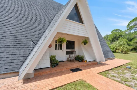 2121 DRESSAGE COVE