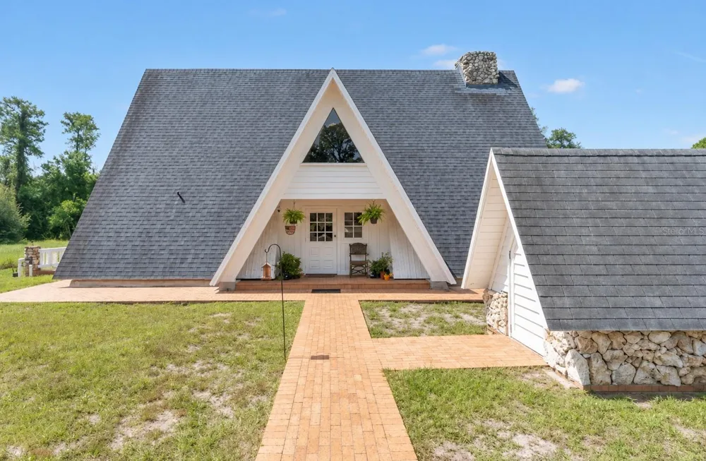 2121 DRESSAGE COVE Chuluota, FL 32766