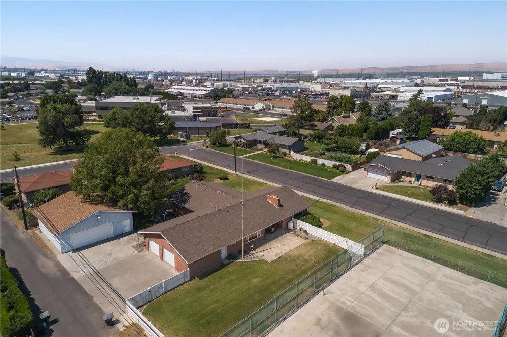 742 SW I STREET SW Quincy, WA 98848