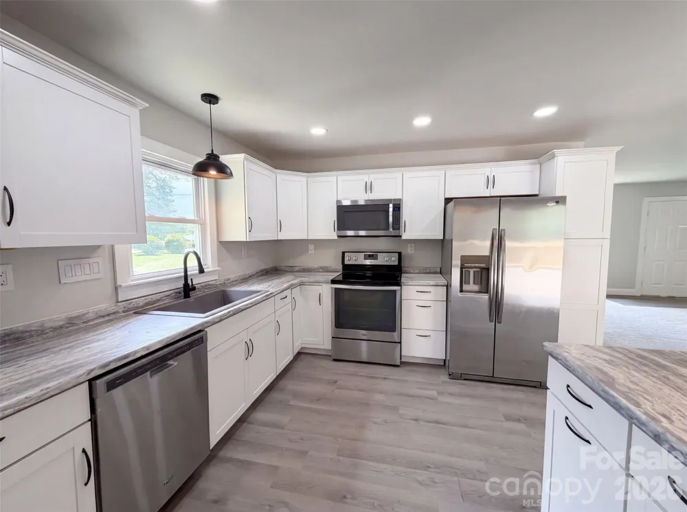 704 Morningside Drive Mount Holly, NC 28120