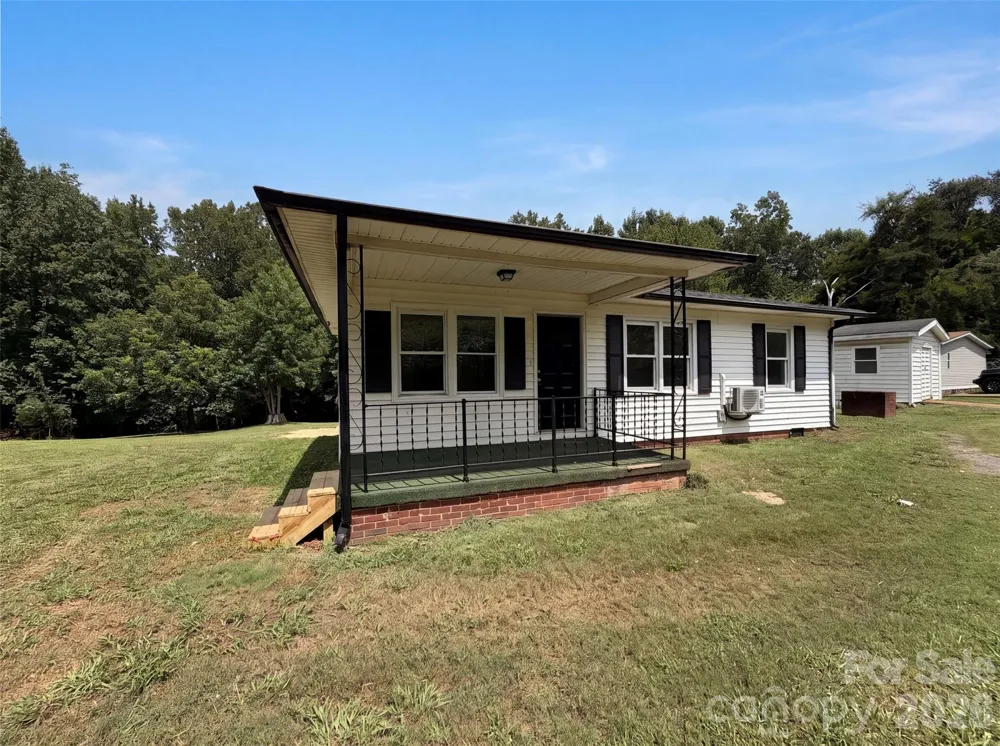 704 Morningside Drive Mount Holly, NC 28120