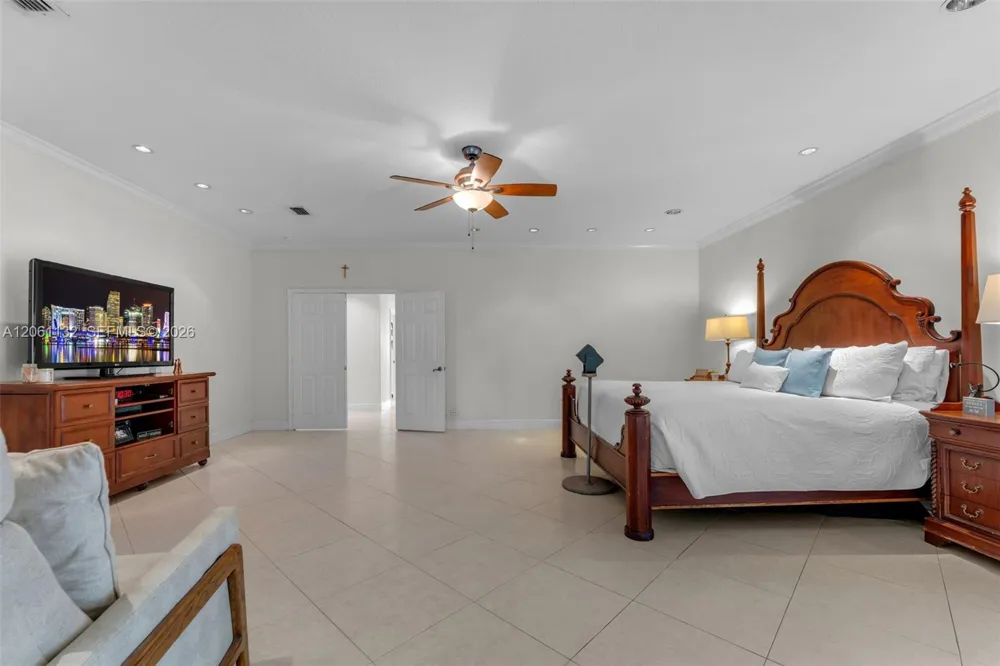 9735 SW 64th St Miami, FL 33173