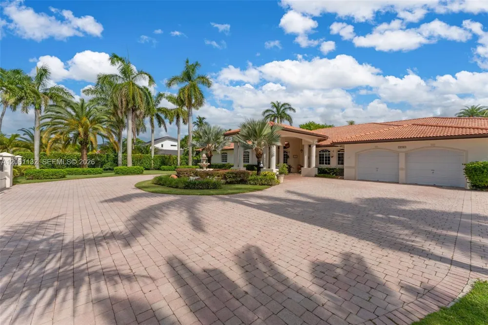 9735 SW 64th St Miami, FL 33173