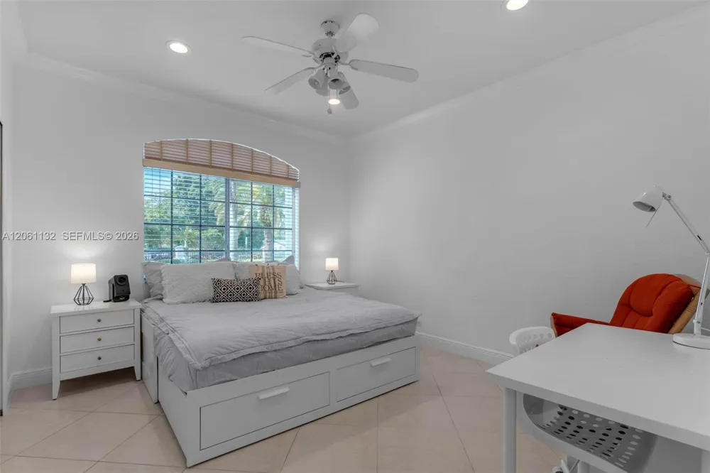 9735 SW 64th St Miami, FL 33173