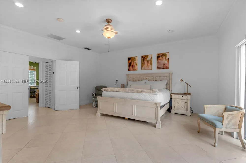 9735 SW 64th St Miami, FL 33173