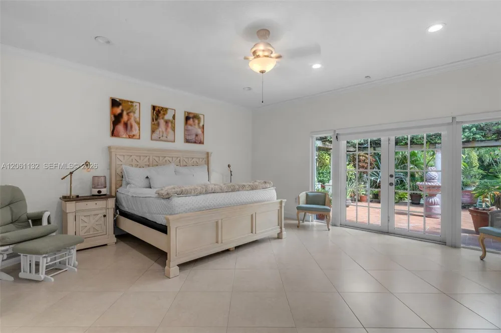 9735 SW 64th St Miami, FL 33173