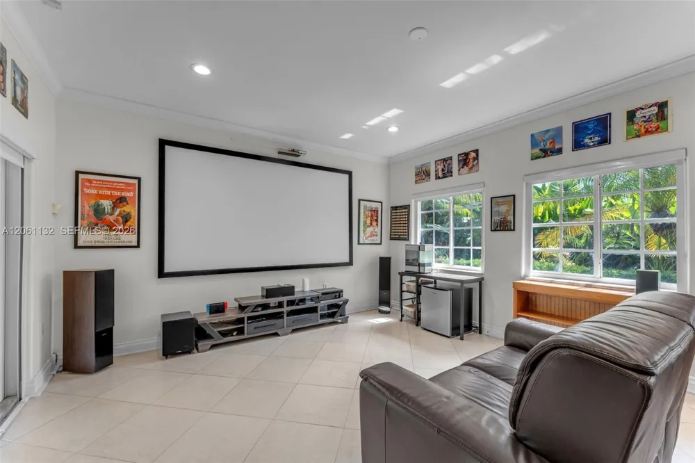 9735 SW 64th St Miami, FL 33173