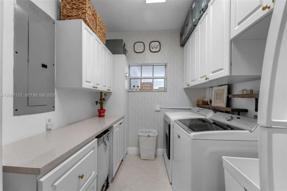 9735 SW 64th St Miami, FL 33173