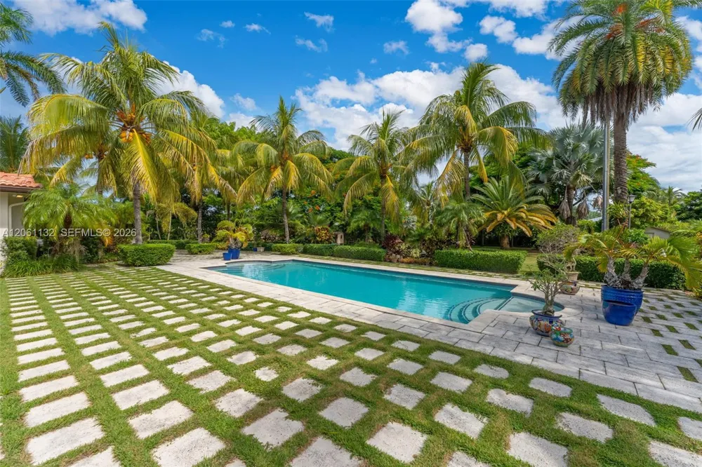 9735 SW 64th St Miami, FL 33173