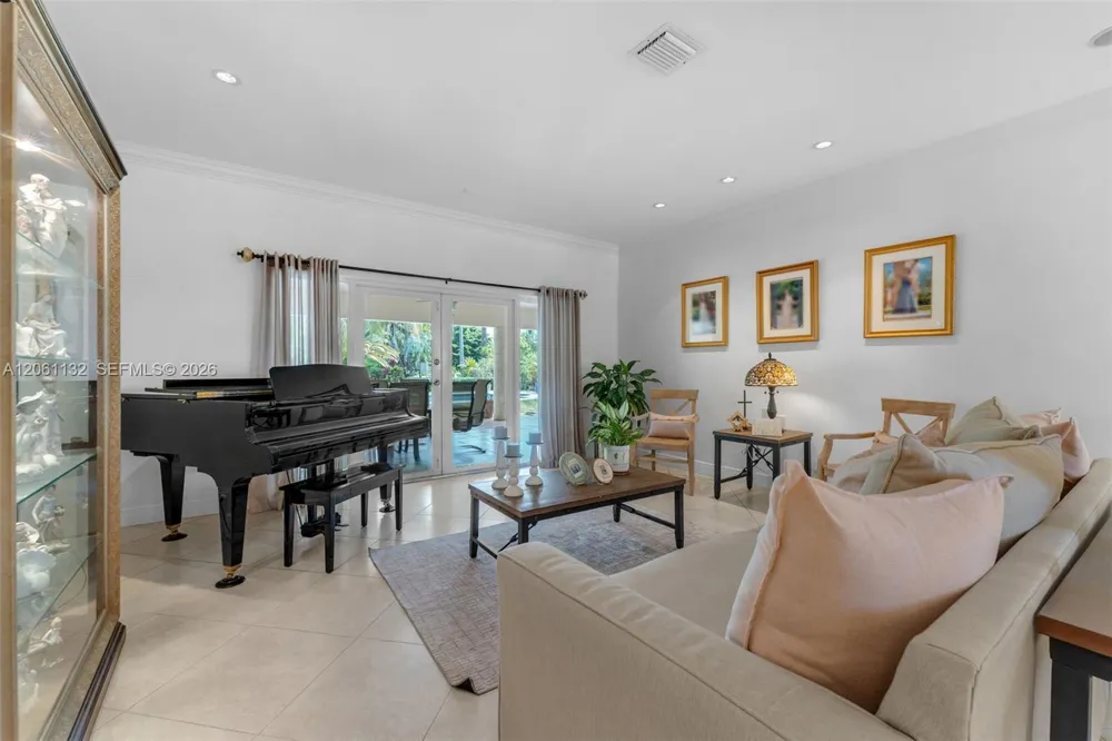 9735 SW 64th St Miami, FL 33173