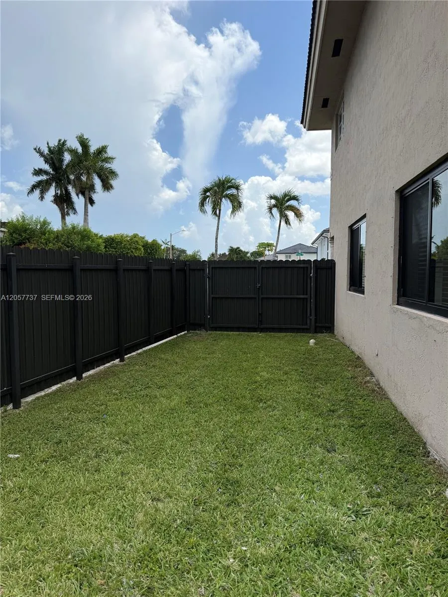 14101 SW 162nd St Miami, FL 33177