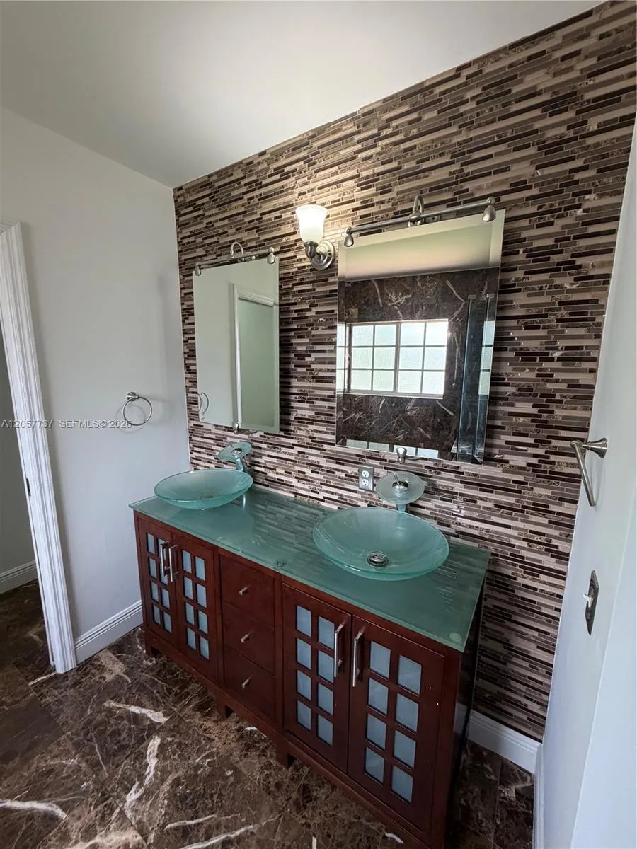 14101 SW 162nd St Miami, FL 33177