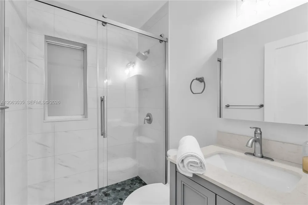 11201 NE 10th Ave #11203 Biscayne Park, FL 33161