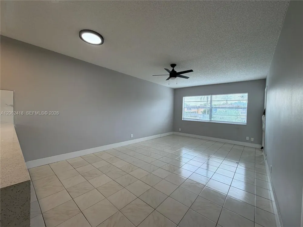 5071 W Oakland Park Blvd #205 Lauderdale Lakes, FL 33313