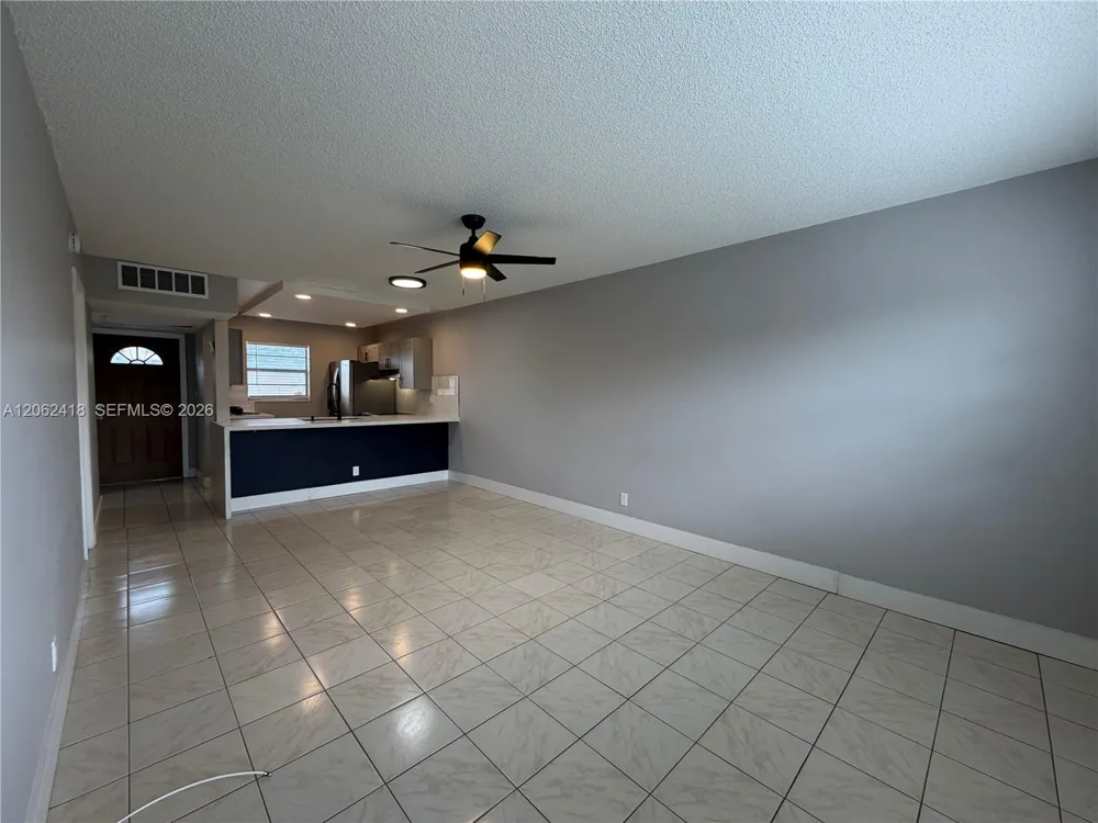 5071 W Oakland Park Blvd #205 Lauderdale Lakes, FL 33313