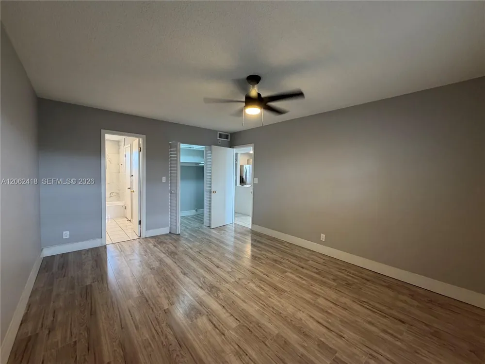5071 W Oakland Park Blvd #205 Lauderdale Lakes, FL 33313