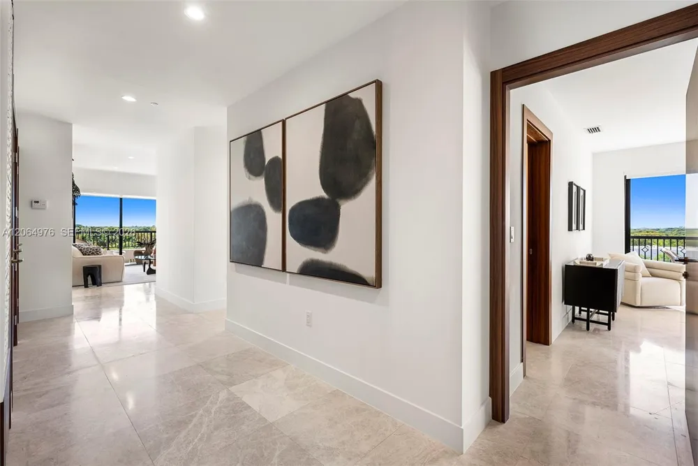 701 Valencia Ave #404 Coral Gables, FL 33134