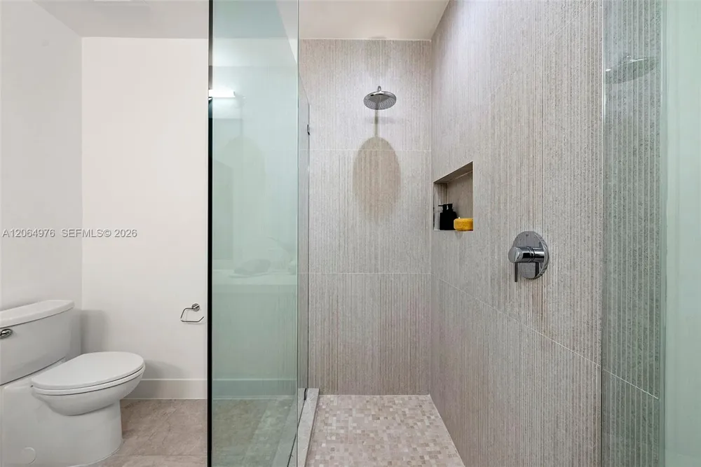 701 Valencia Ave #404 Coral Gables, FL 33134