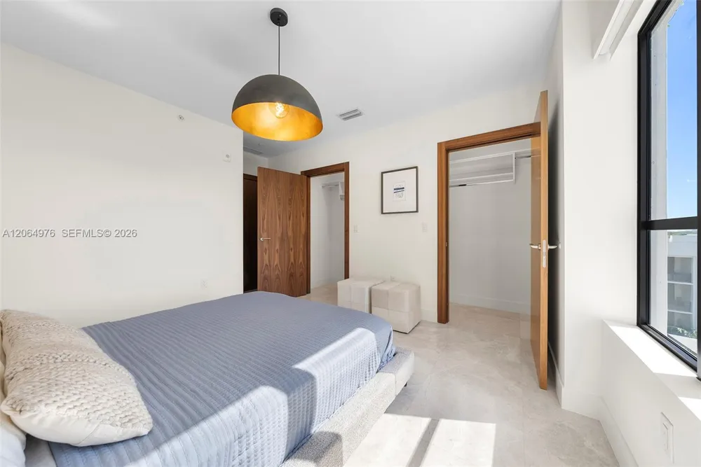 701 Valencia Ave #404 Coral Gables, FL 33134