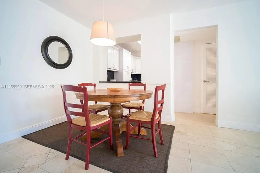 5161 Collins Ave #306 Miami Beach, FL 33140