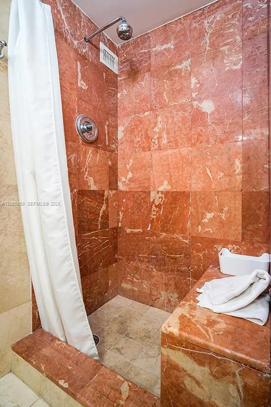 5161 Collins Ave #306 Miami Beach, FL 33140