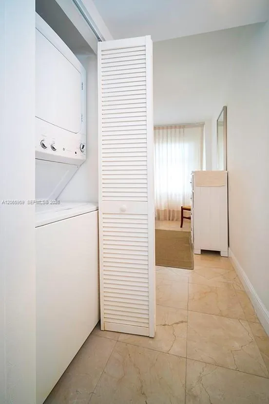 5161 Collins Ave #306 Miami Beach, FL 33140