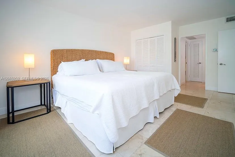 5161 Collins Ave #306 Miami Beach, FL 33140