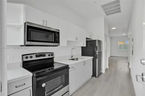 1567 NW 1st St #6
