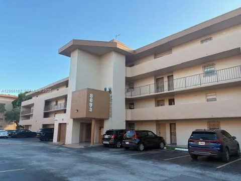 8893 Fontainebleau Blvd #304