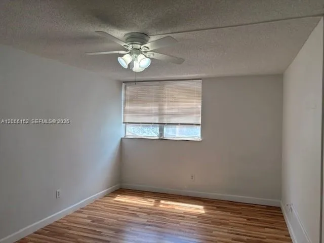 8893 Fontainebleau Blvd #304 Miami, FL 33172