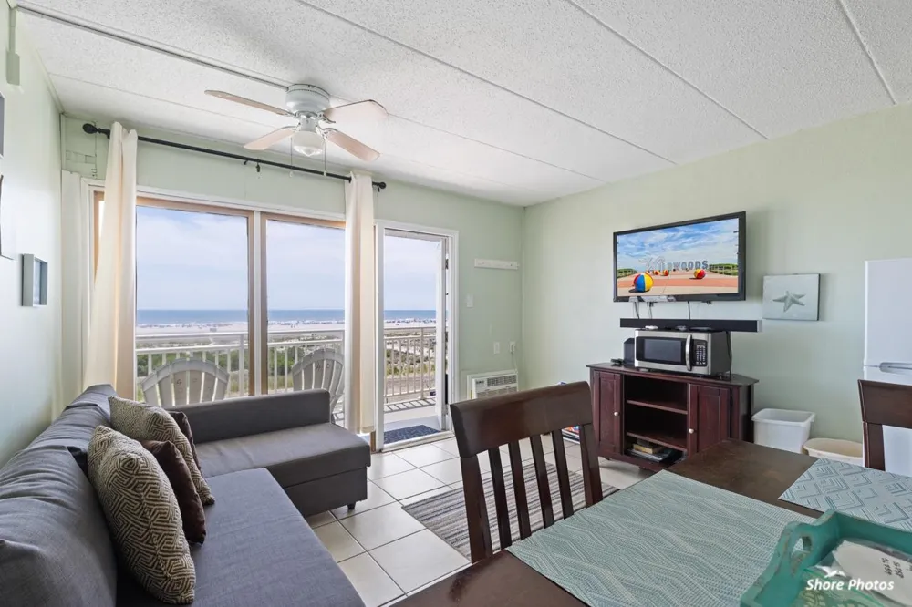 427 E Miami Avenue Wildwood Crest, NJ 08260
