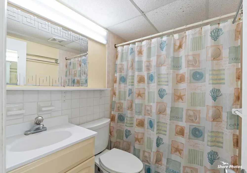 427 E Miami Avenue Wildwood Crest, NJ 08260