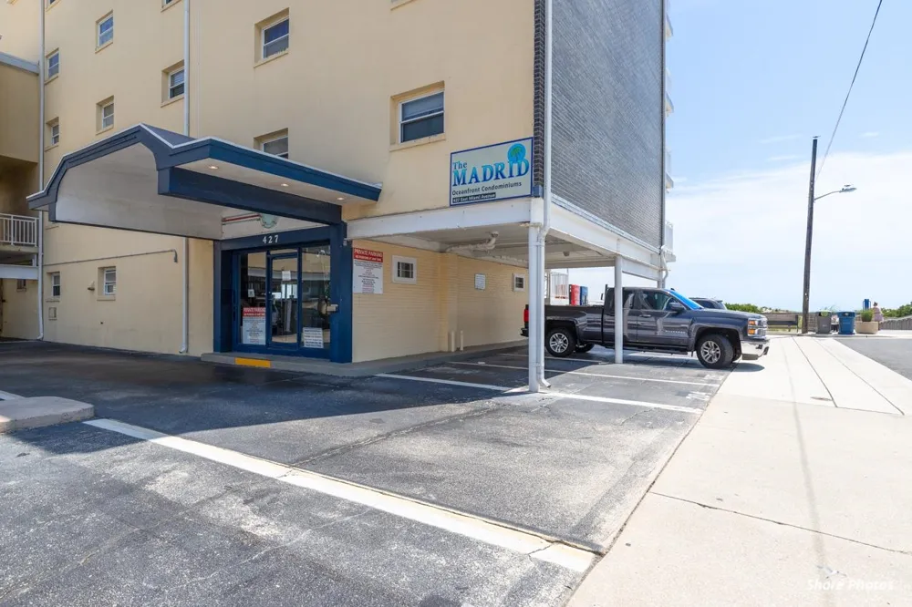 427 E Miami Avenue Wildwood Crest, NJ 08260