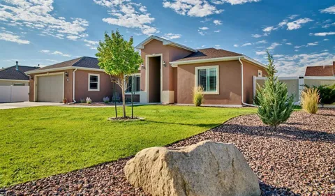 3006 W Lakewood Drive