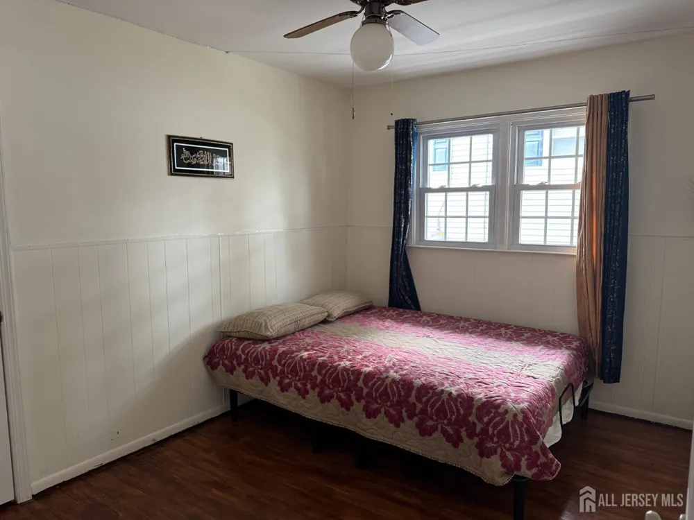 211 E Louis Place E Iselin, NJ 08830