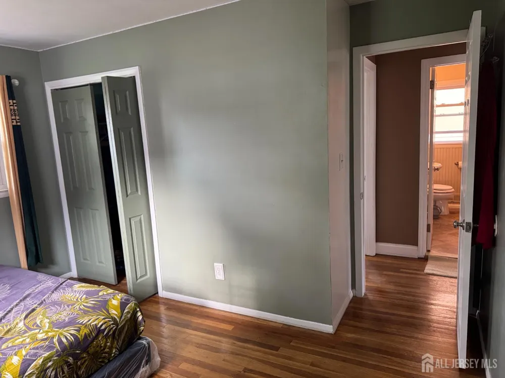 211 E Louis Place E Iselin, NJ 08830