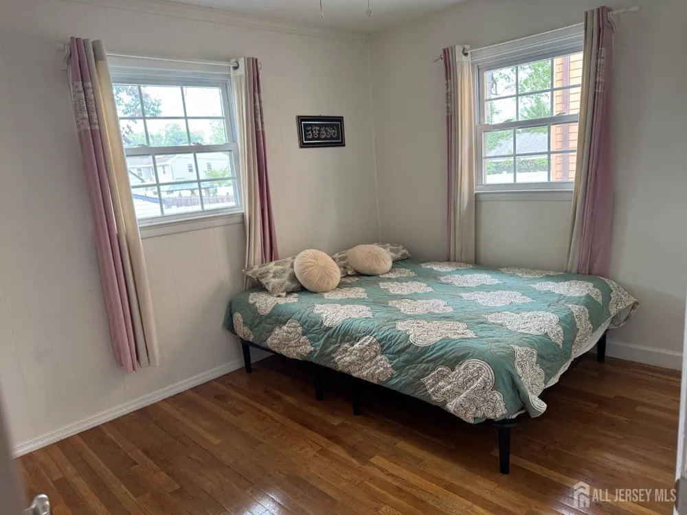 211 E Louis Place E Iselin, NJ 08830