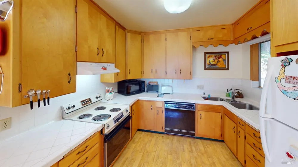 40330 Old Stage Road Gualala, CA 95445