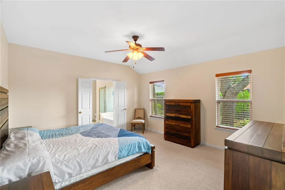 122 Georgian Oaks Rockport, TX 78382