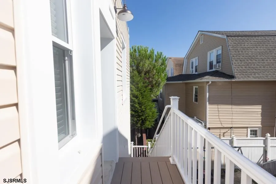28 N Oakland Ave Ventnor, NJ 08406