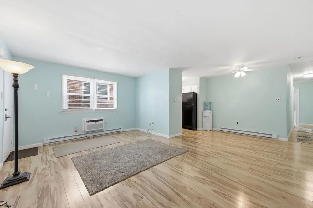 14 N Sacramento Ave Ventnor, NJ 08406