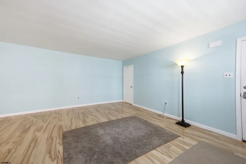 14 N Sacramento Ave Ventnor, NJ 08406